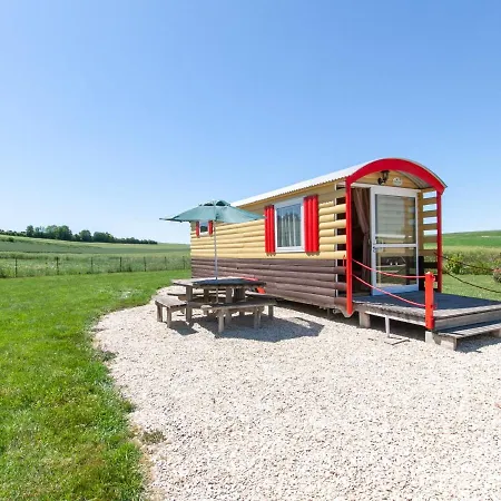 Secluded Holiday In Dommartin-varimont With Garden Varimont