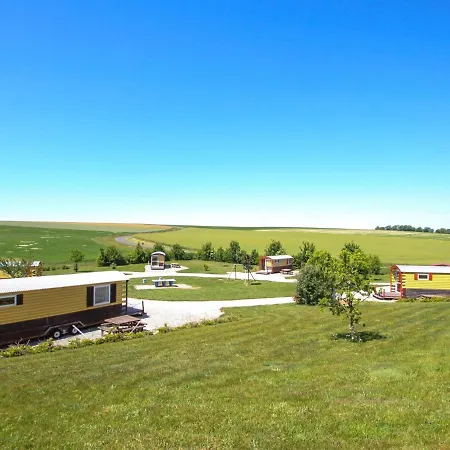 度假居 Secluded Holiday In Dommartin-varimont With Garden *