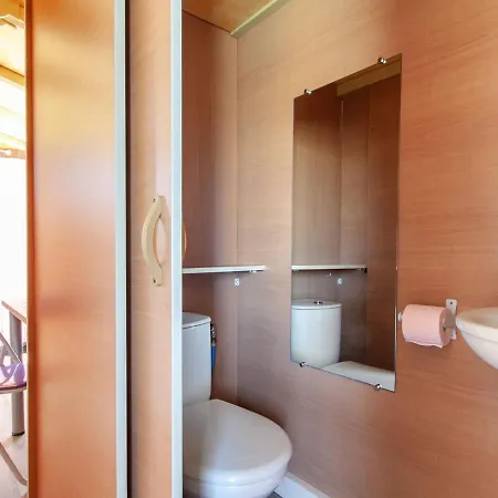 Secluded Holiday In Dommartin-varimont With Garden 度假居 Varimont
