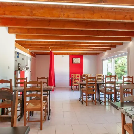 Secluded Holiday In Dommartin-varimont With Garden 度假居 Varimont